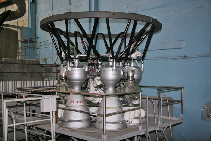First  stage main engines, electropneumatic tests